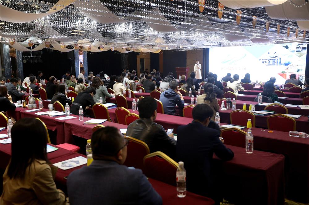 AI賦能產(chǎn)業(yè)生態(tài)！科創(chuàng)投集團(tuán)旗下銀河數(shù)創(chuàng)空間舉辦濟(jì)南科創(chuàng)數(shù)創(chuàng)生態(tài)大會(huì)