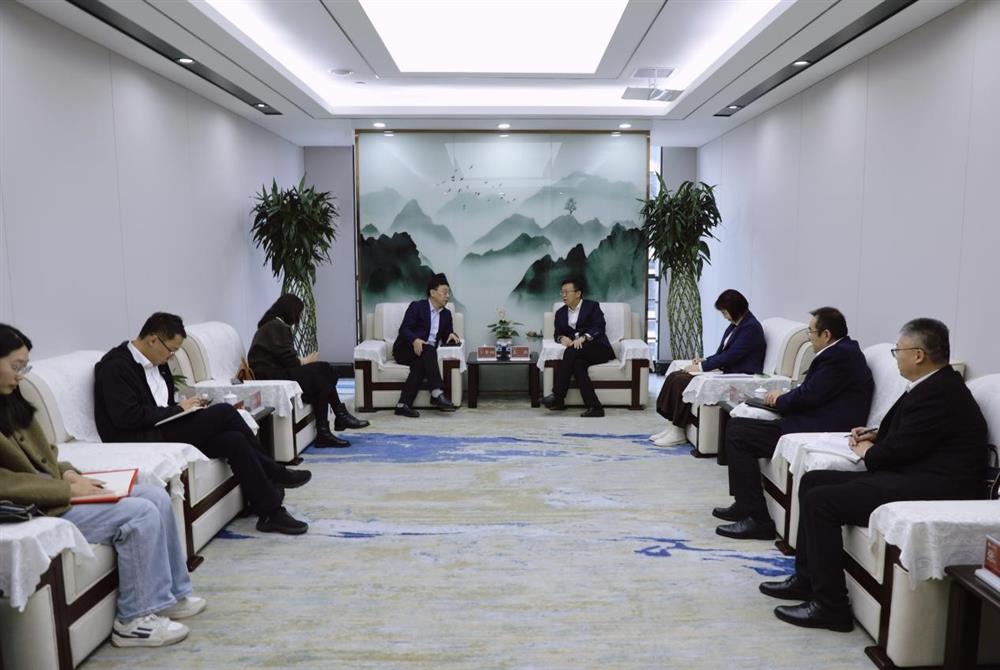 政企聯(lián)動(dòng)，共謀發(fā)展新路徑！ 濟(jì)南市商務(wù)局一行到產(chǎn)發(fā)集團(tuán)座談交流